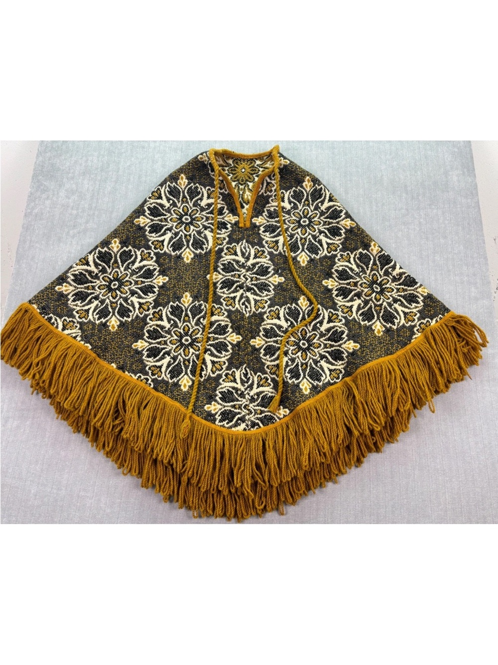 Vintage 60s 70s Tapestry Poncho Reversible Floral Fringe Boho Retro Festival